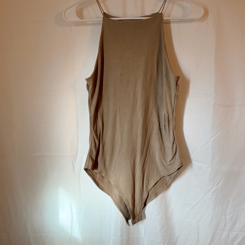 Gaze Beige Sleeveless Top